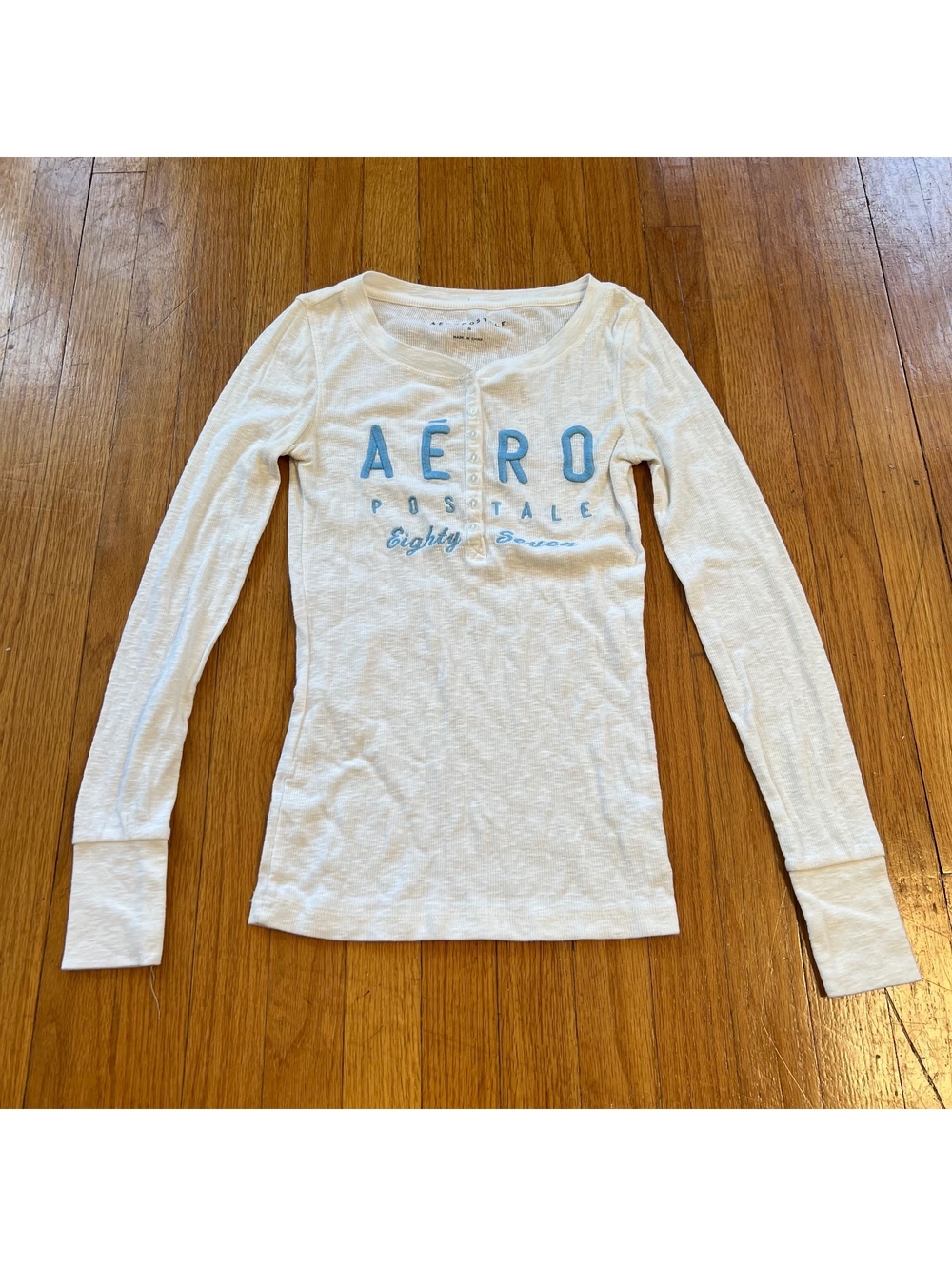 Vintage Y2K Aeropostale fitted Henley long sleeve